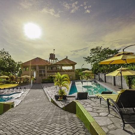 Santa Maria Hotel Entebbe Exteriör bild