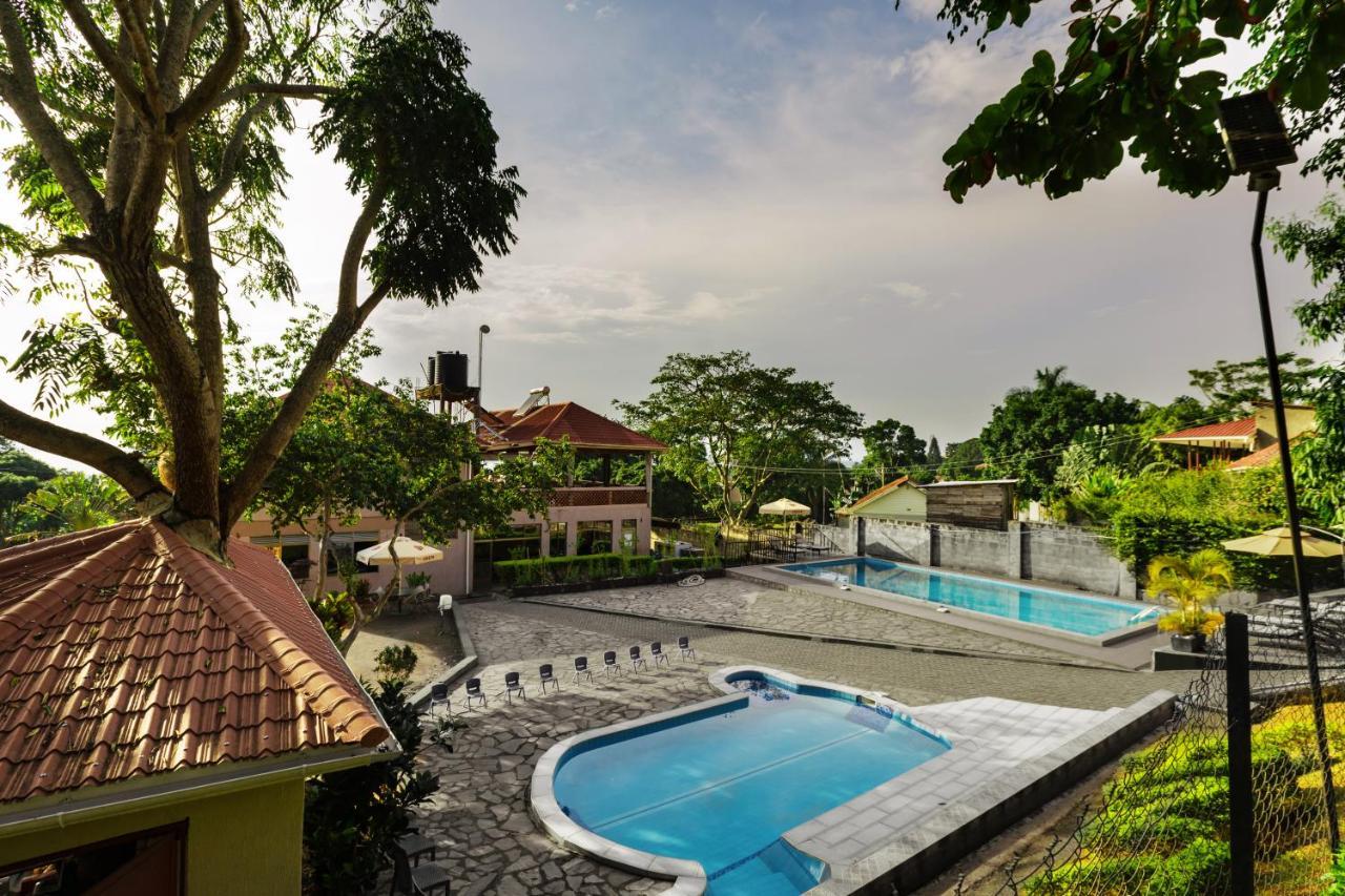 Santa Maria Hotel Entebbe Exteriör bild