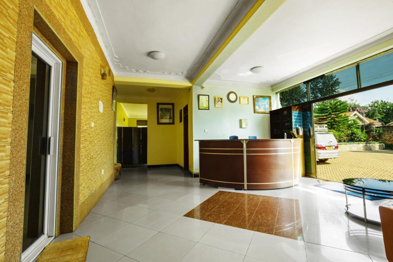 Santa Maria Hotel Entebbe Exteriör bild