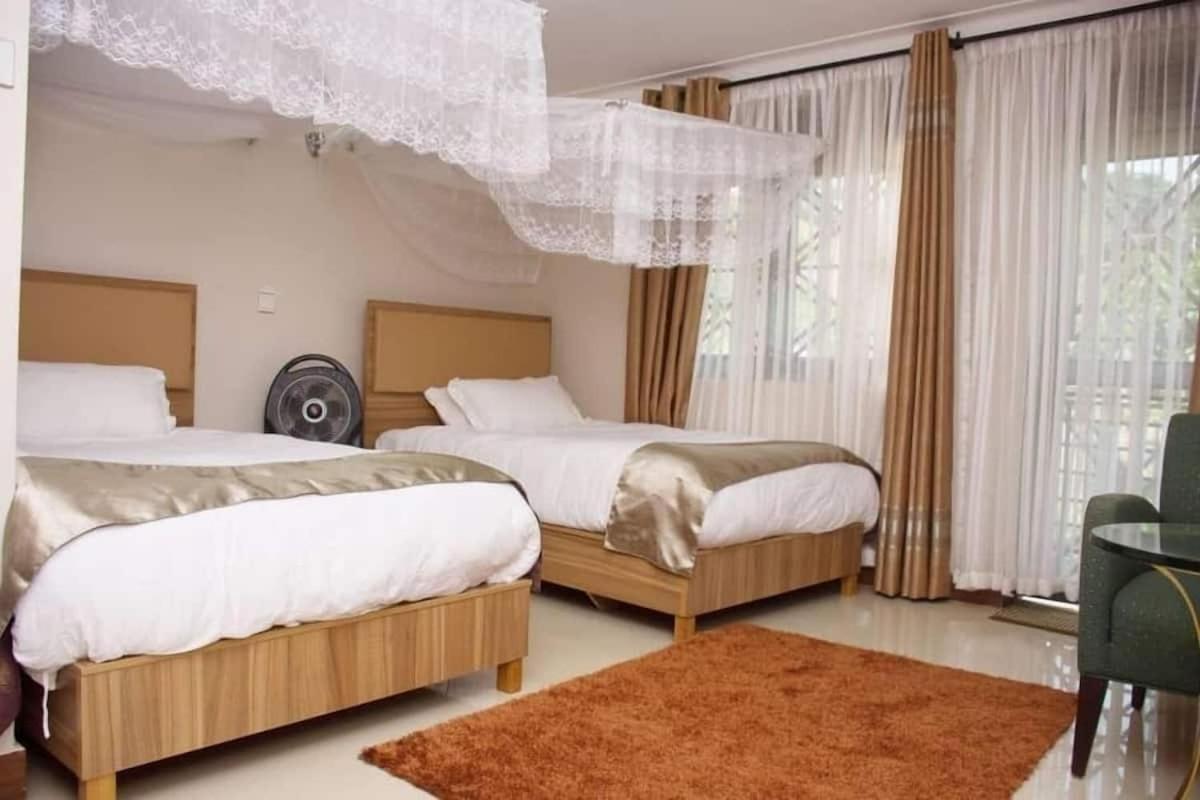 Santa Maria Hotel Entebbe Exteriör bild